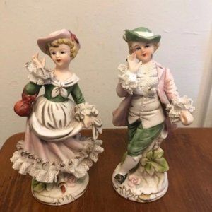 Vintage porcelain Colonial Figurines. America.